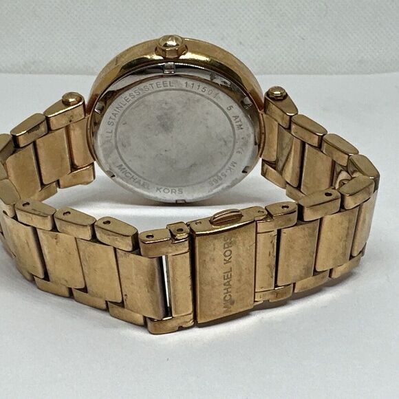 Michael Kors Parker MK5865 Women Rose Gold Analog Dial Quartz Wrist Watch NUL39